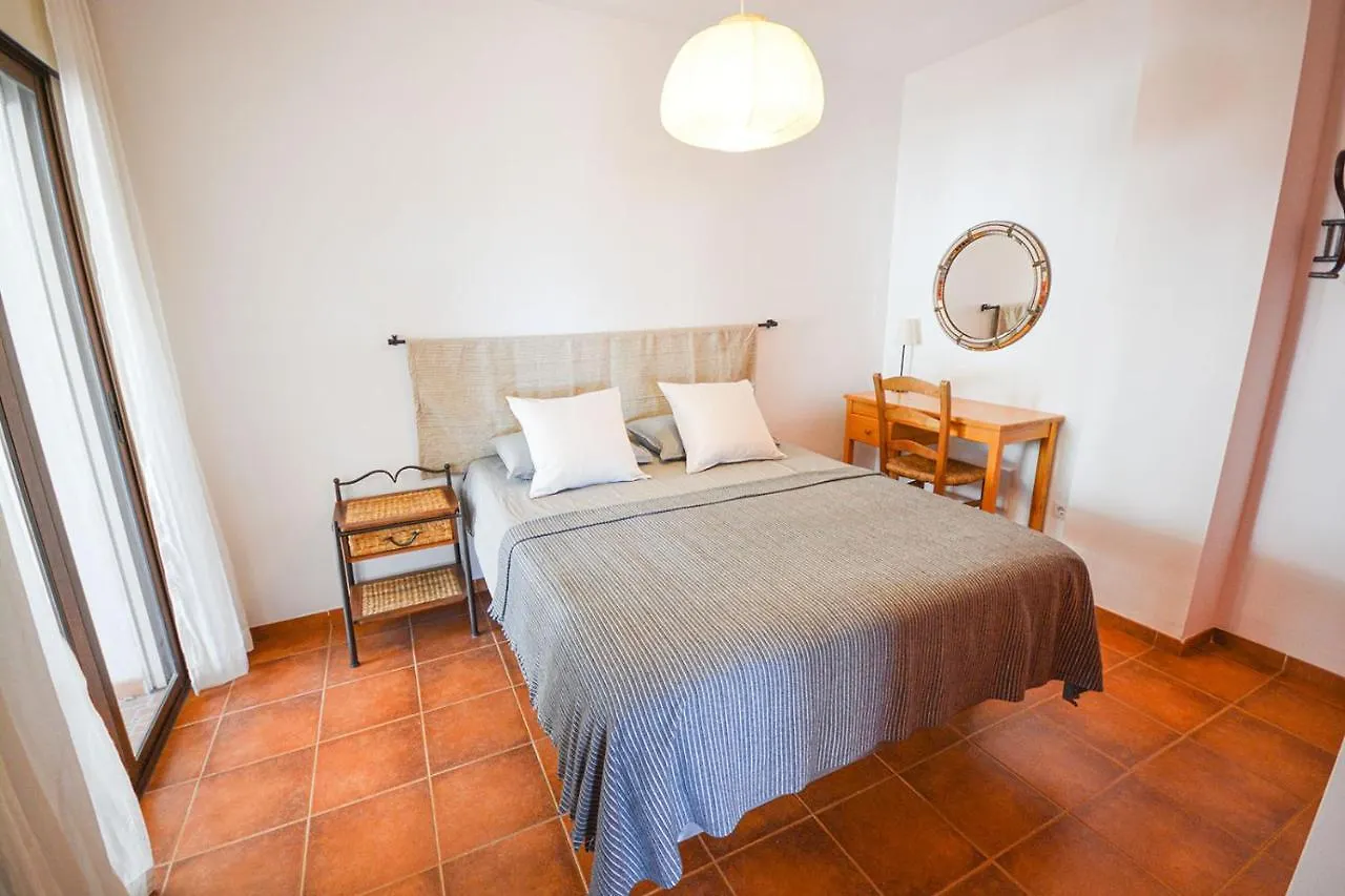 La Fuente Apt6, Frigiliana Amazing 2 Bedroom Family Apartment With Views, Padel Court And 2 Pools Hansonholiday Rentals