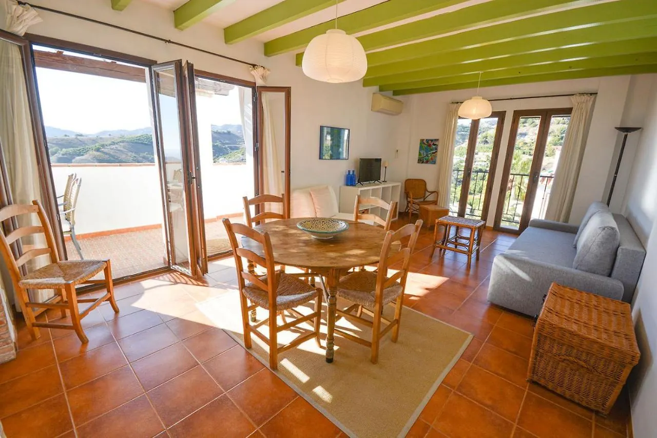 La Fuente Apt6, Frigiliana Amazing 2 Bedroom Family Apartment With Views, Padel Court And 2 Pools Hansonholiday Rentals