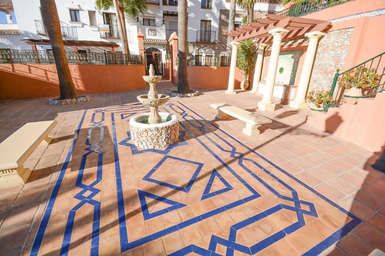 La Fuente Apt6, Frigiliana Amazing 2 Bedroom Family Apartment With Views, Padel Court And 2 Pools Hansonholiday Rentals