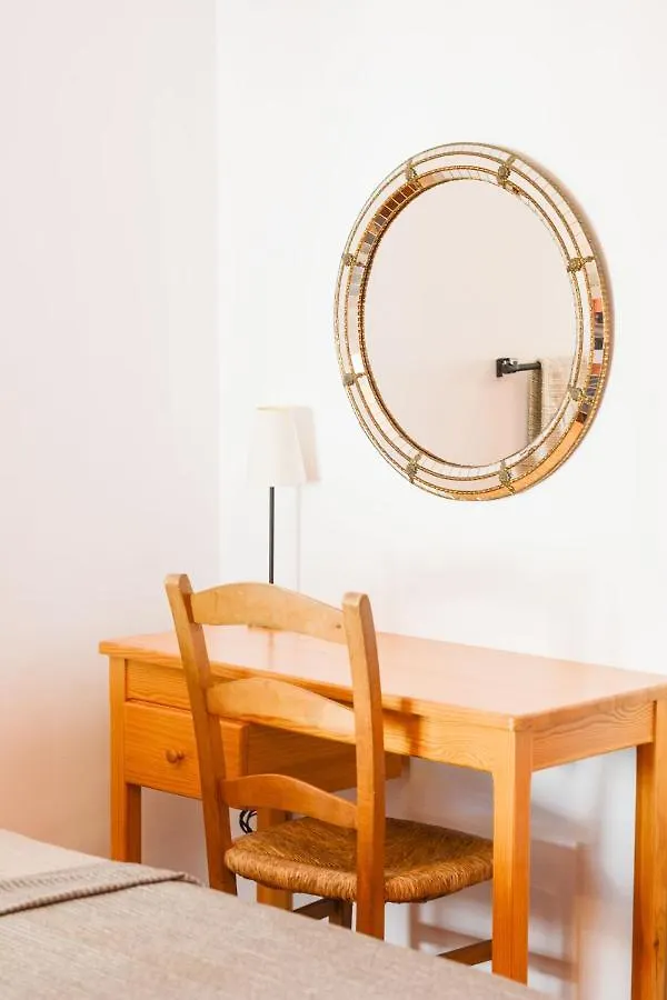 La Fuente Apt6, Frigiliana Amazing 2 Bedroom Family Apartment With Views, Padel Court And 2 Pools Hansonholiday Rentals