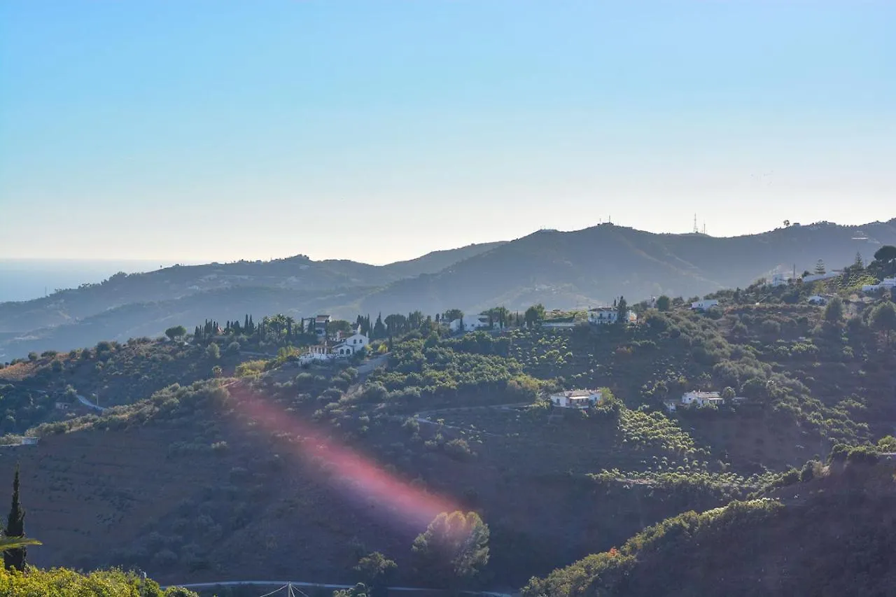 La Fuente Apt6, Frigiliana Amazing 2 Bedroom Family Apartment With Views, Padel Court And 2 Pools Hansonholiday Rentals 0*,  스페인