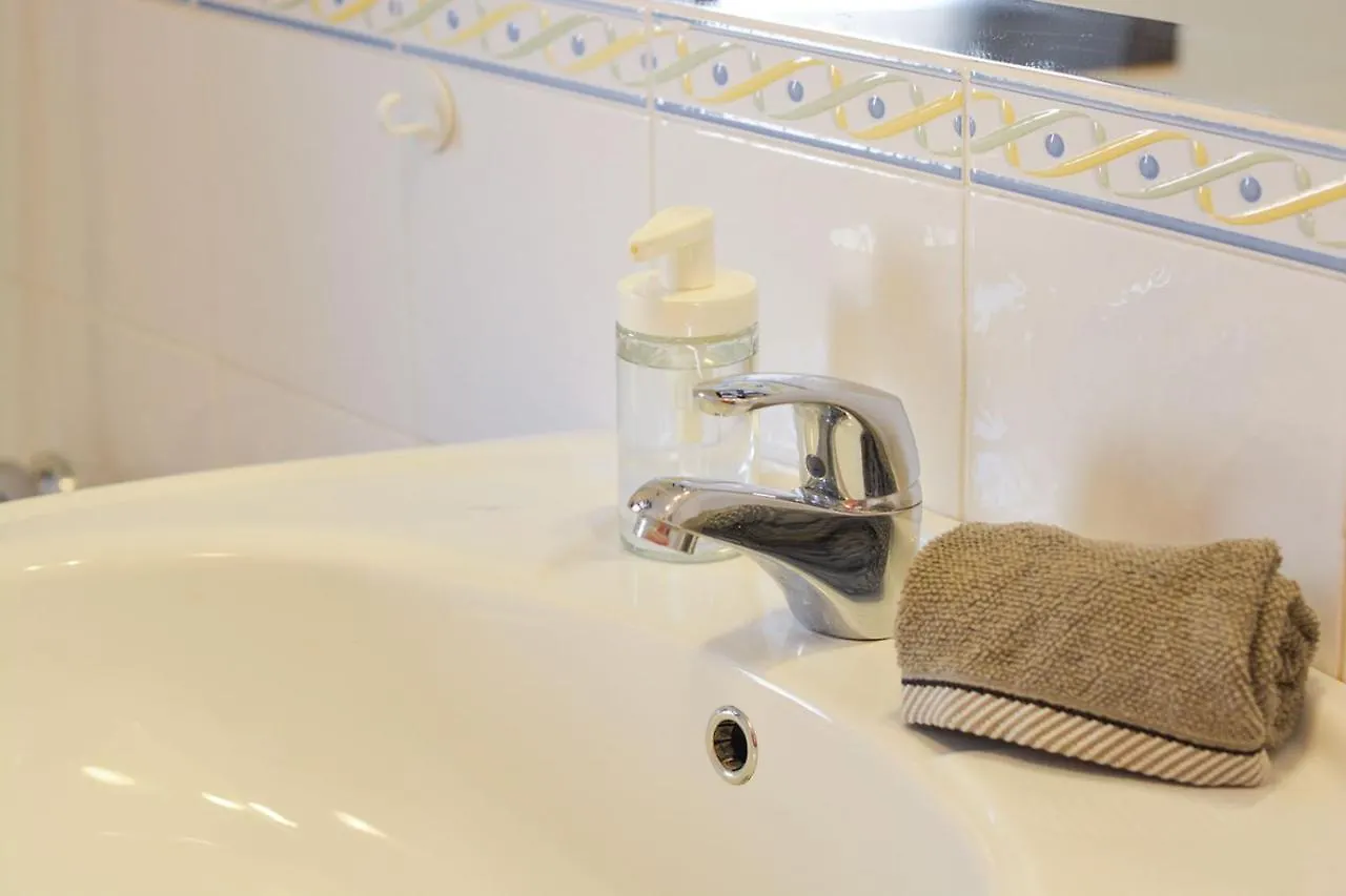 La Fuente Apt6, Frigiliana Amazing 2 Bedroom Family Apartment With Views, Padel Court And 2 Pools Hansonholiday Rentals